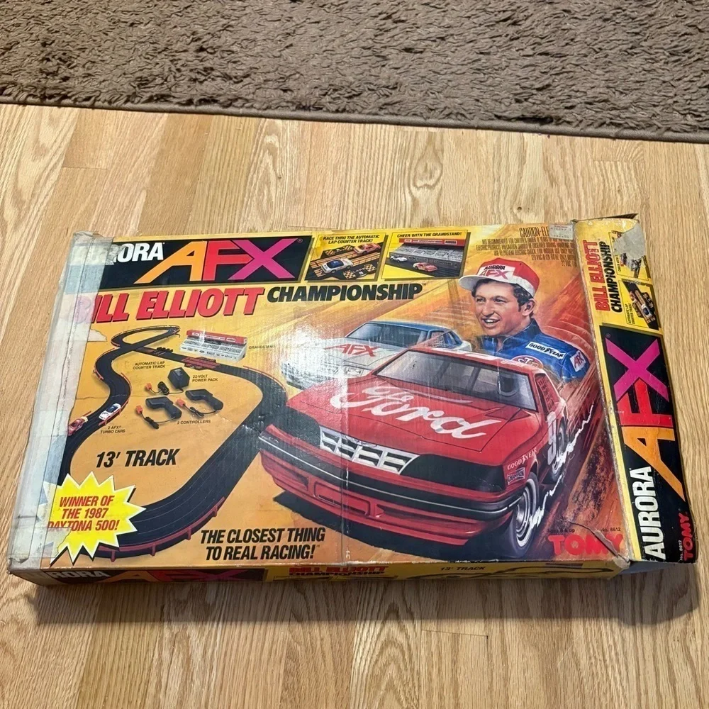 Aurora AFX Bill Elliott Championship Slot Car Set TOMY CHAMPIONSHIP Vintage
